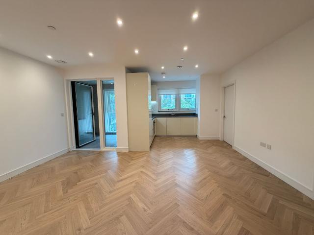 Kidbrooke SE3, 1 bed flat to rent, £1,950 pcm | PrimeLocation