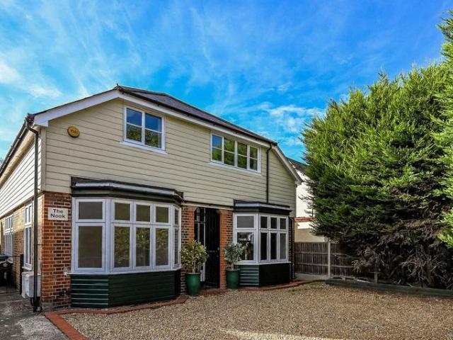 Kidbrooke Park, Blackheath, London, SE3 4 bed detached house to rent £6,000 pcm £1,385 pw