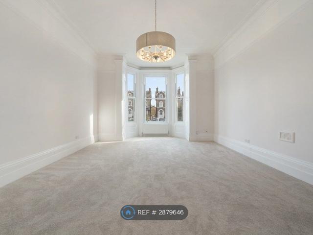 Kidbrooke Park Road, London SE3, 3 bed flat to rent, £2,800 pcm | PrimeLocation