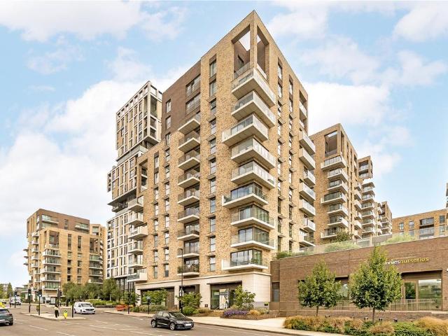 Kidbrooke Park Road, London, SE3 2 bed apartment to rent £2,300 pcm £531 pw