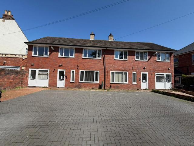 Kidderminster DY10 8 bed flat to rent £5,560 pcm £1,283 pw