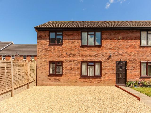 Kiddles, Yeovil BA21, 1 bed flat to rent, £650 pcm | PrimeLocation
