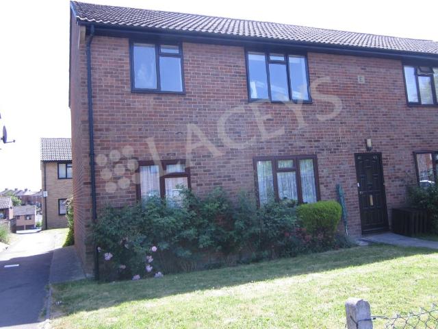 Kiddles, Yeovil BA21, 1 bed flat to rent, £650 pcm | PrimeLocation