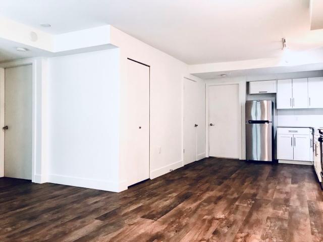 Kie&apos s Place 1530 2 Bedroom with a Den Apartment for Rent
