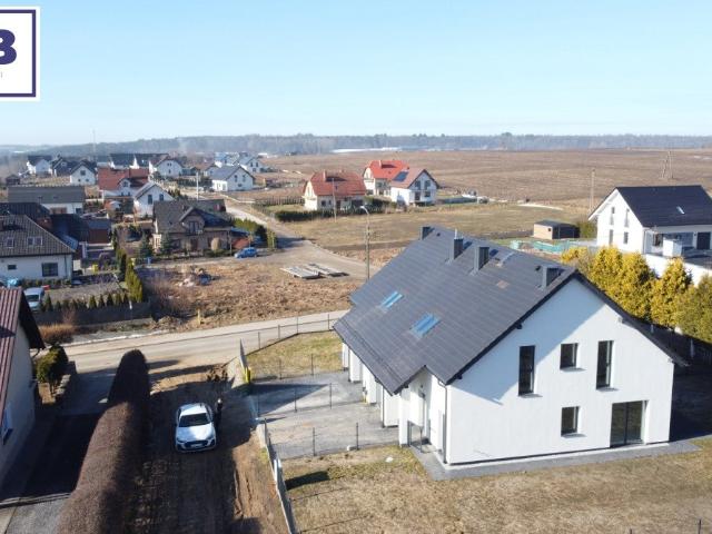 Przestronny bliźniak z dużym ogrodem i blisko jeziora