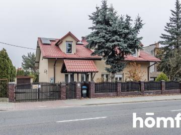 Przestronny dom z ogrodem, stawem i fotowoltaiką