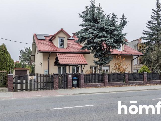 Sprzedam przestronny dom 240 m² z ogrodem, stawem i fotowoltaiką