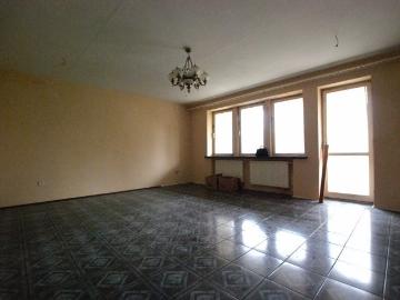 Dom szeregowy 343 m2 z balkonami i ogrodem