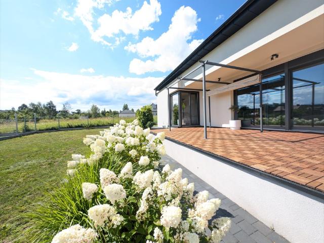 Sprzedam nowoczesny dom 168 m² z garażem i dużym potencjałem