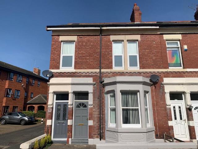 Kielder Terrace, North Shields, NE30 2 bed flat to rent £850 pcm £196 pw