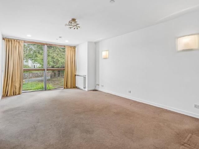 Kilbryde Crescent