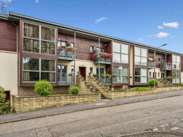 Kilbryde Crescent, Dunblane, Stirlingshire FK15, 2 bed flat to rent, £1,150 pcm | PrimeLocation