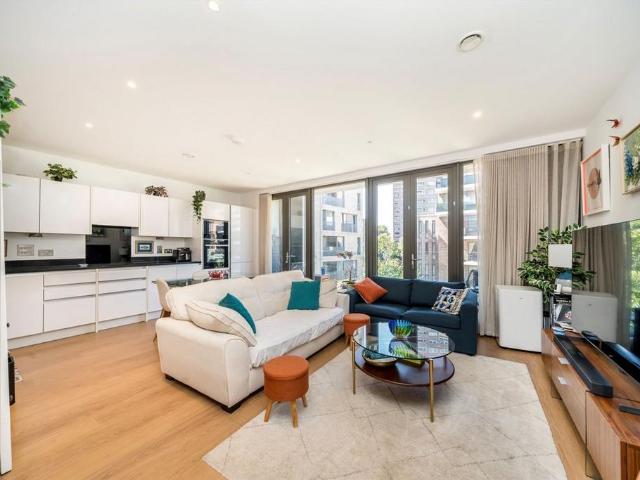 Kilburn Park Road, London NW6 2 bed flat to rent £3,500 pcm £808 pw