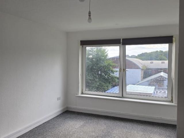 Kilcreggan View, Greenock PA15, 2 bed flat to rent, £625 pcm | PrimeLocation