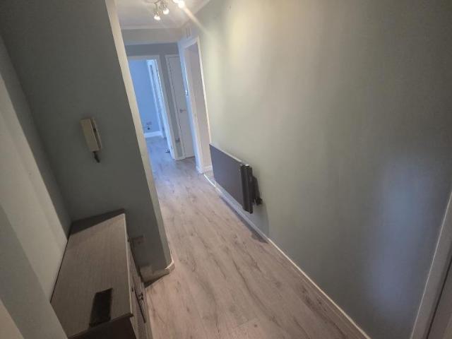 Kilcreggan View, East, Greenock, PA15 2 bed flat to rent £650 pcm £150 pw
