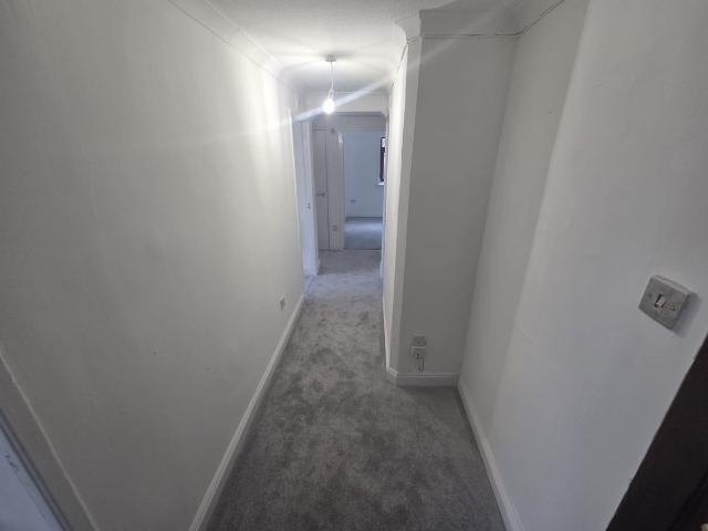 Kilcreggan View, East, Greenock PA15, 3 bed flat to rent, £750 pcm | PrimeLocation