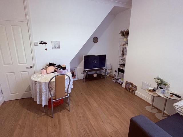 Kildare Street, Middlesbrough TS1 2 bed terraced house to rent £695 pcm £160 pw