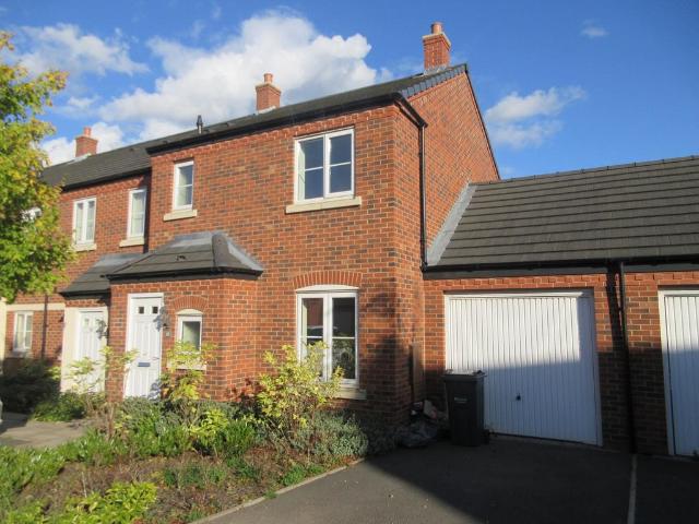 Kilderkin Court, Smethwick, B66 3 bed semi detached house to rent £1,250 pcm £288 pw