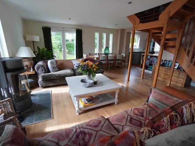 Killearn G63 5 bed detached house to rent £2,495 pcm £576 pw