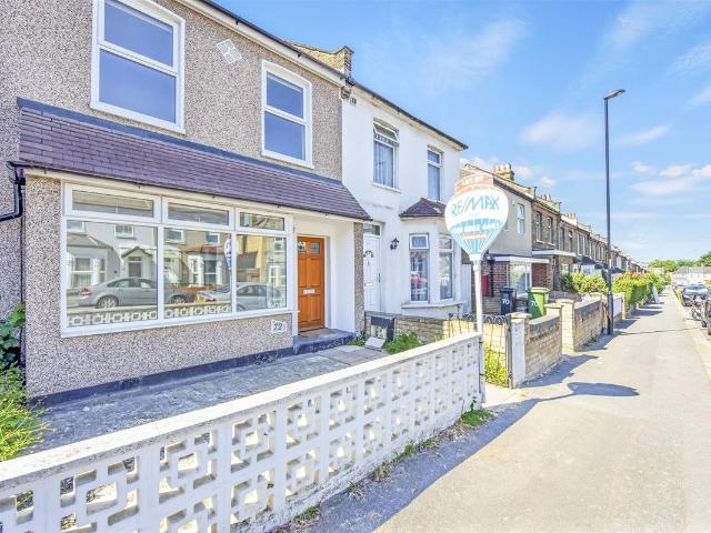 Killearn Road, London SE6, 3 bed property to rent, £2,495 pcm | PrimeLocation
