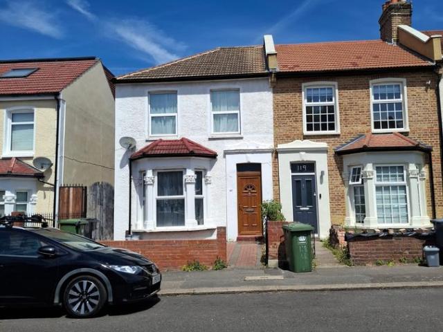 Killearn Road SE6, 4 bed terraced house to rent, £2,700 pcm | PrimeLocation