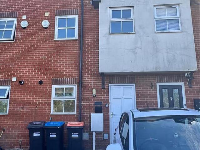 Killerton Close, Westcroft, Milton Keynes MK4, 3 bed town house to rent, £1,600 pcm | PrimeLocation