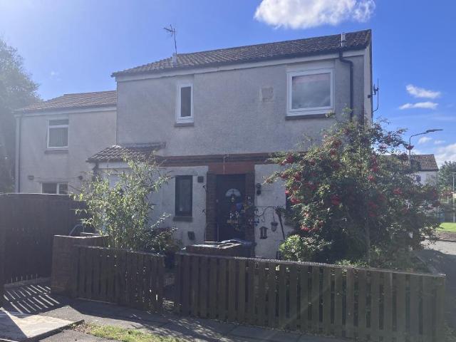 Killin Place, Troon KA10 1 bed flat to rent £650 pcm £150 pw