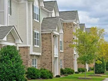 Killian Lakes Apartments, 1800 Killian Lakes Drive, Blythewood.