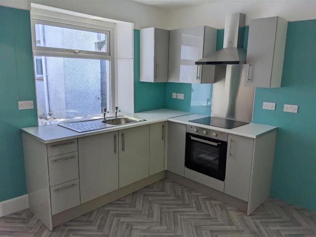 Killigrew Street, Falmouth TR11, 1 bed flat to rent, £875 pcm | PrimeLocation