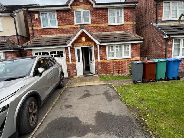 Kilmaine Avenue, Manchester M9 4 bed terraced house to rent £1,800 pcm £415 pw