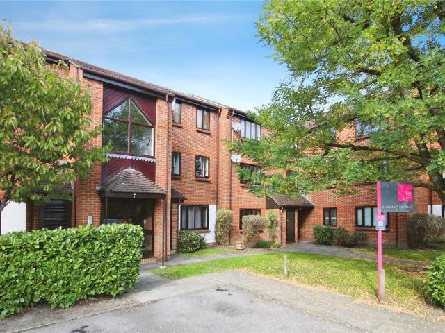 Kilmington Close, Forest Park. 1 bed apartment to rent £1,000 pcm £231 pw