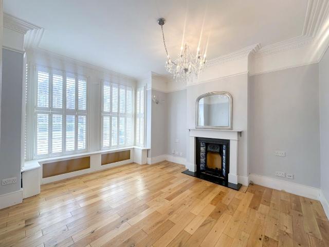 Kilmorie Road, London SE23, 2 bed flat to rent, £2,100 pcm | PrimeLocation