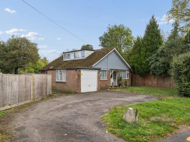 Kiln Road, Prestwood, Great Missenden, Buckinghamshire HP16, 4 bed bungalow to rent, £2,650 pcm | PrimeLocation