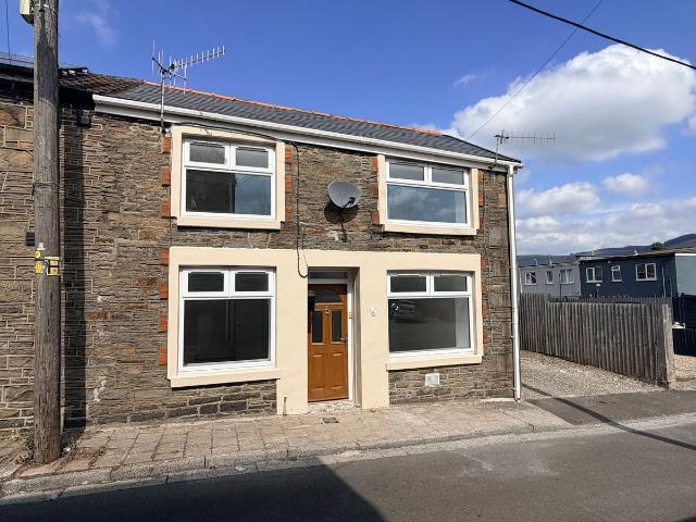 Kiln Street, Aberdare CF44, 3 bed terraced house to rent, £900 pcm | PrimeLocation