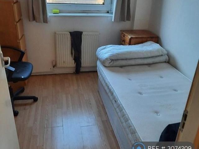 Kilner Street, London, E14 1 bed in a house share to rent £800 pcm £185 pw