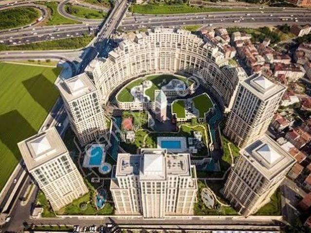 Kiptaş Venezia Mega Konutları Şehir Manzaralı Full Eşyalı