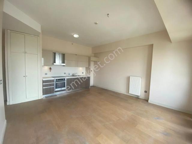 Kiptaş Venezia Mega Kiralık 1+1 Boş Daire Kare Salon