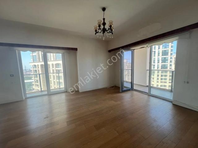 Kiptaş Venezia Mega Kiralık Avm Mnzr. 3 Banyolu 230 M2 Balkonlu 3+1 Daire