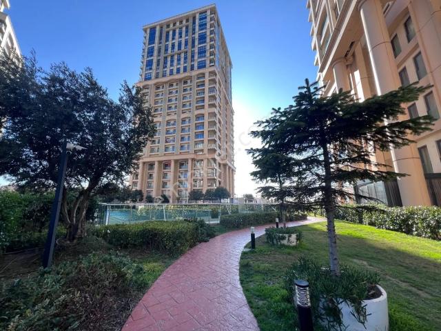 Kiptaş Venezia Mega Kiralık Boş Kapalı Mutfak Çift Banyolu 2+1 Daire