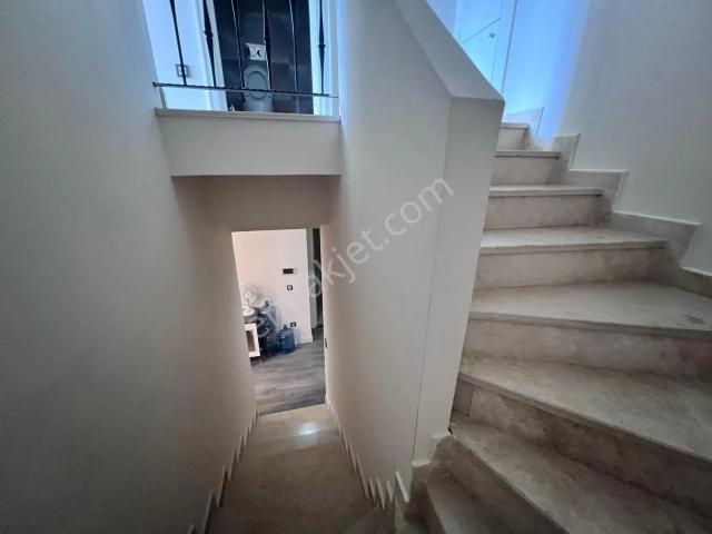 Kiptaş Venezia Mega Kiralık Full Lüks Eşyalı Dubleks 1+1 Daire