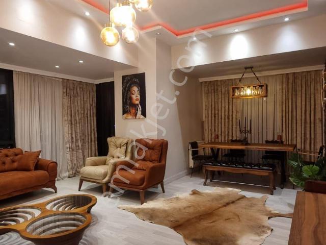 Kiptaş Venezia Mega'da Kiralık 3+1 Lüks Eşyalı Balkonlu Kule Blok Daire