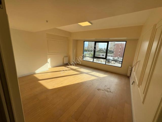Kiptaş Venezia 2+1 Kapalı Mutfak 2 Banyolu Avm Manzaralı Oturuma Hazır Daire