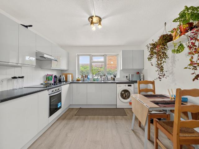 Kipling Drive, Colliers Wood, London SW19, 2 bed flat to rent, £2,000 pcm | PrimeLocation