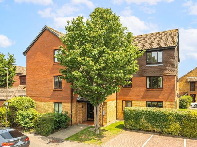 Kipling Drive, Wimbledon SW19, 2 bed flat to rent, £2,000 pcm | PrimeLocation