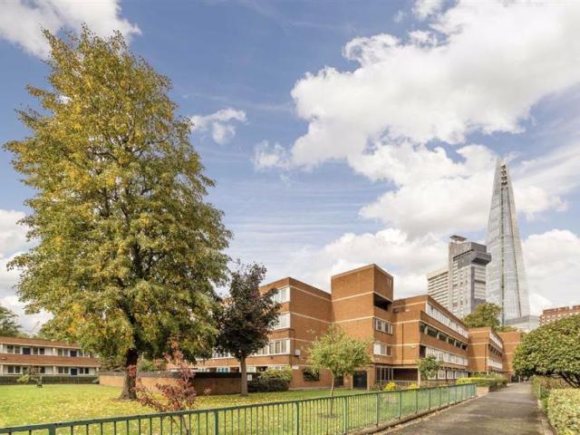 Kipling Estate, Southwark, London SE1 4 bed maisonette to rent £4,680 pcm £1,080 pw