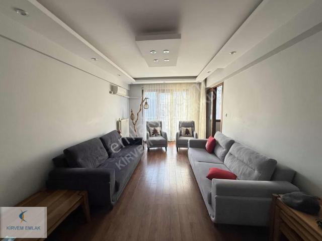 Kirvem Emlak'tan Çarşının Göbeğinde 5+1 Dubleks Daire