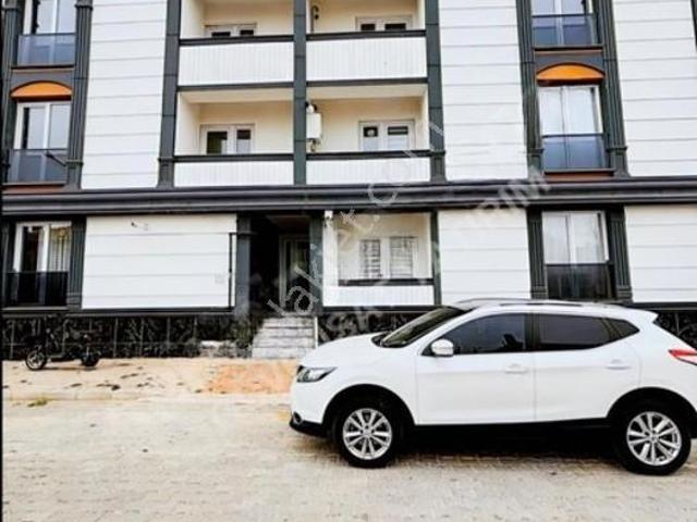 Kiracılı Yatırımlık 2+1 Ara Kat Daire iskanlı