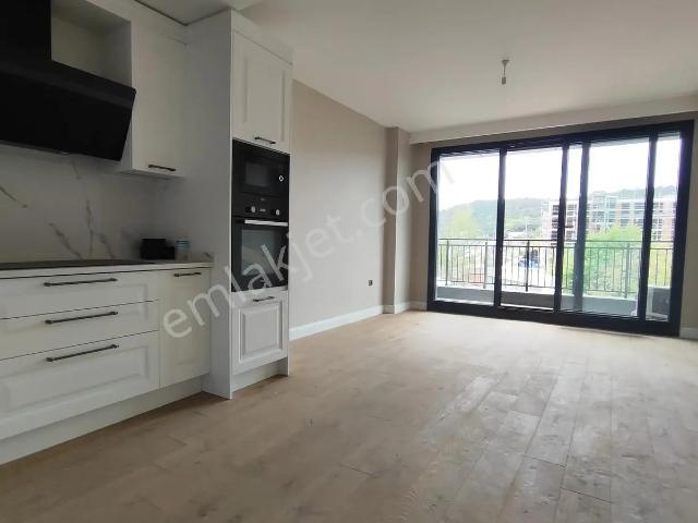 Kiralık Ata Göktürk Evlerinde Sıfır, 2+1 Beyaz Eşyalı