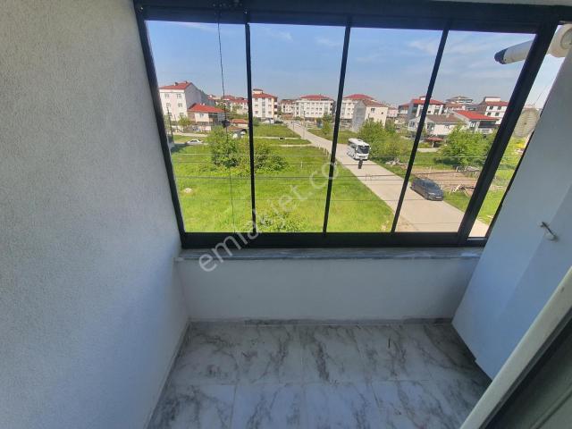 Kiralık Ara Kat, Ön Cephe, Ebeveyn Banyolu 3+1