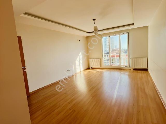 Kiralık Butik Sitede 2+1 Ara Kat Daire Açık Ve Kapalı Otopark